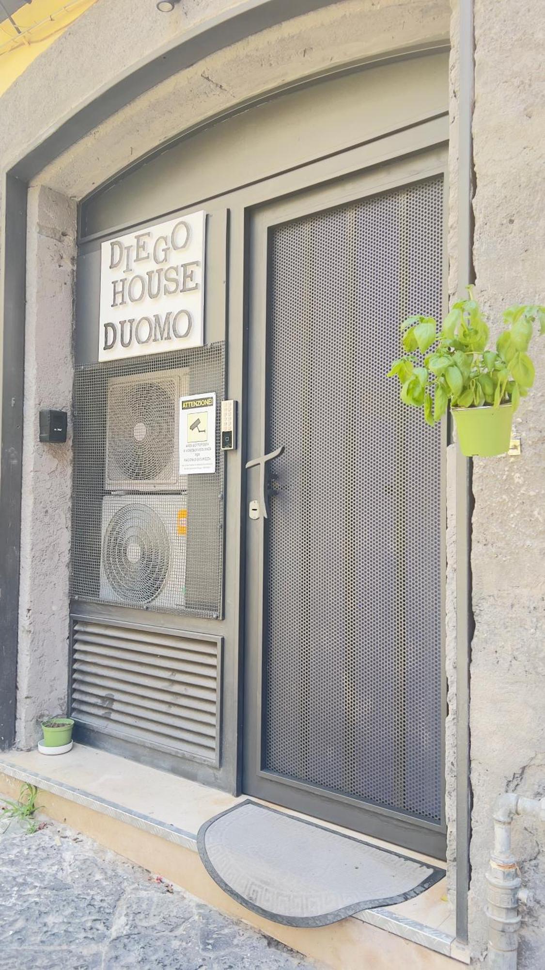 Diego Hause Duomo Naples Luaran gambar